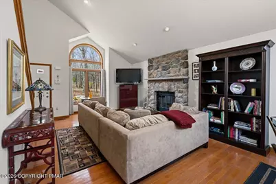  3176 Bluebird Drive, Bushkill, PA 18324 - Photo 6