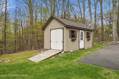  211 Michael Lane, Stroudsburg, PA 18360 - Photo 8