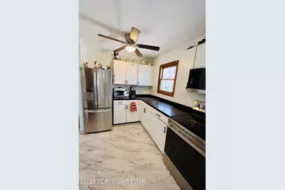  7174 Robinwood Drive, Tobyhanna, PA 18466 - Photo 4