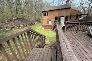 2253 Skyline Dr, Slatington, PA 18080 - Photo 16
