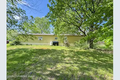  279 E Lizard Creek Road, Lehighton, PA 18235 - Photo 2
