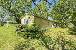 279 E Lizard Creek Rd, Lehighton, PA 18235 - Photo 16