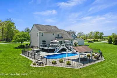  2255 Redwood Drive, Slatington, PA 18080 - Photo 4