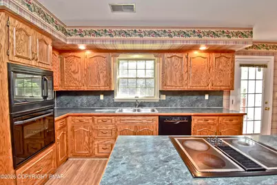  113 Heather Circle, East Stroudsburg, PA 18301 - Photo 6