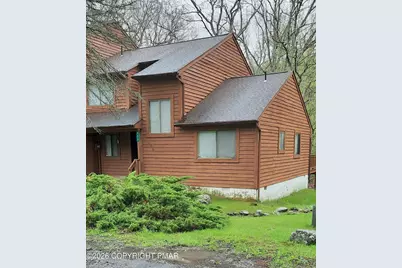  409 Tudor Court, Bushkill, PA 18324 - Photo 2