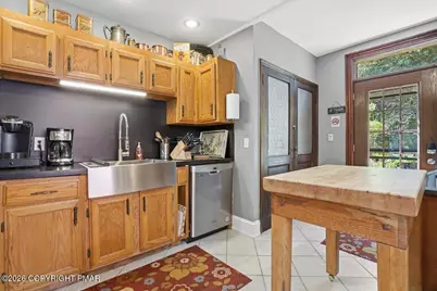  171 W Broadway, Jim Thorpe, PA 18229 - Photo 10