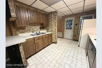  21 W Bertsch Street, Lansford, PA 18232 - Photo 16