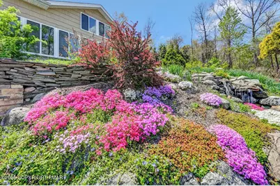  1284 Burger Hollow Road, Effort, PA 18330 - Photo 10