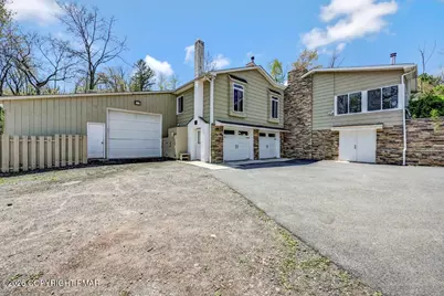  1284 Burger Hollow Road, Effort, PA 18330 - Photo 6
