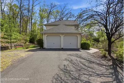  366 Rolling Hills Drive, East Stroudsburg, PA 18302 - Photo 32