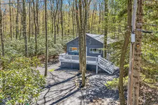29 Lakeview Dr, Lake Harmony, PA 18624 - Photo 4