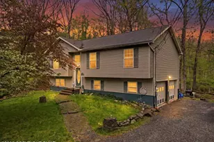 1197 Hunters Woods Dr, East Stroudsburg, PA 18301 - Photo 1