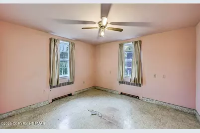  51 Hazen Avenue, East Bangor, PA 18013 - Photo 16