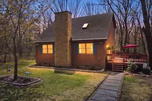 54 Berry Ln, Jim Thorpe, PA 18229 - Photo 1