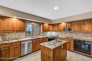 18 Hazelwood Dr, Lake Harmony, PA 18624 - Photo 28