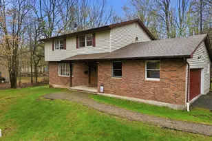 136 Birch Dr, Blakeslee, PA 18610 - Photo 1