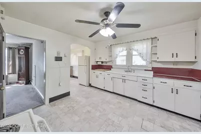  5423 Pennsylvania 309, Harveys Lake, PA 18618 - Photo 18