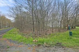 8435 Bear Trail Dr, Tobyhanna, PA 18466 - Photo 38