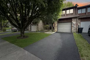 1736 Falcon Dr, Bethlehem, PA 18017 - Photo 1
