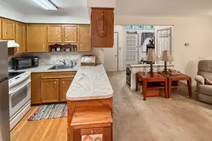 1736 Falcon Dr, Bethlehem, PA 18017 - Photo 8