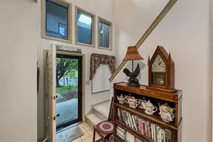 1736 Falcon Dr, Bethlehem, PA 18017 - Photo 10
