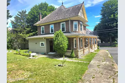  729 George Street #729, Pen Argyl, PA 18072 - Photo 6