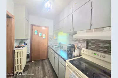 729 George Street #729, Pen Argyl, PA 18072 - Photo 10