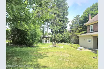  729 George Street #729, Pen Argyl, PA 18072 - Photo 6