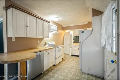  1191 Aberdeen Road, Madison Township, PA 18444 - Photo 8