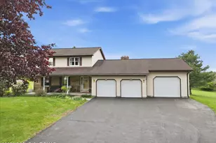 932 Bauman Rd, Nazareth, PA 18064 - Photo 1
