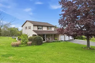 932 Bauman Rd, Nazareth, PA 18064 - Photo 4