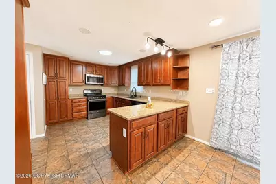  30 Burrwood Drive, Effort, PA 18330 - Photo 6
