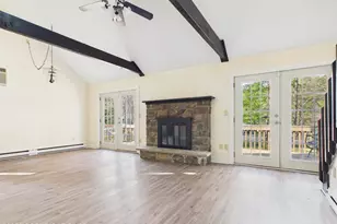 332 Clearview Dr, Long Pond, PA 18334 - Photo 2
