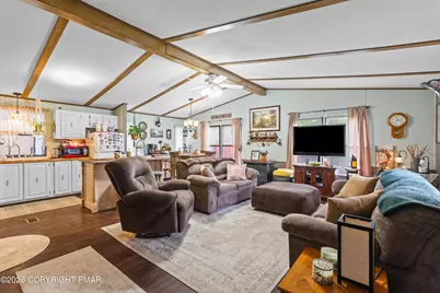 17 Valley View Drive, Bath, PA 18014 - Photo 6