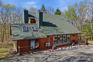 307 Forest Dr, Canadensis, PA 18325 - Photo 2