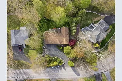  31 Brunswick Drive, Mount Pocono, PA 18344 - Photo 2