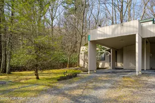 238 Evergreen Ct, Tannersville, PA 18372 - Photo 2