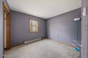520 Hummingbird Ct, Bushkill, PA 18324 - Photo 14