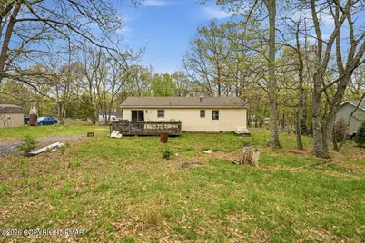  520 Hummingbird Court, Bushkill, PA 18324 - Photo 16