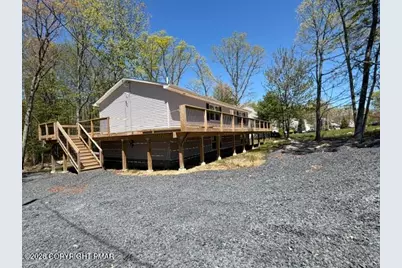  224 Kensington Drive, Bushkill, PA 18324 - Photo 2
