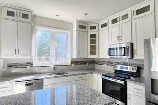 347 Autumn Ln Ln, East Stroudsburg, PA 18301 - Photo 2
