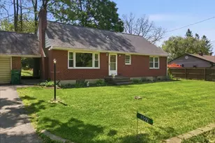 307 E Broad St, East Stroudsburg, PA 18301 - Photo 4