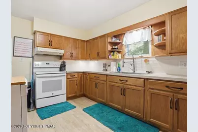  307 E Broad Street, East Stroudsburg, PA 18301 - Photo 16
