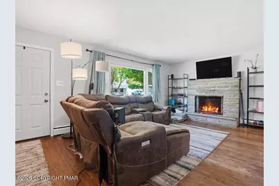  307 E Broad Street, East Stroudsburg, PA 18301 - Photo 6