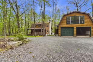69 E Shore Dr, Hawley, PA 18428 - Photo 4