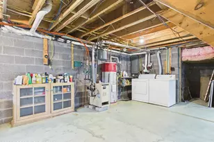 69 E Shore Dr, Hawley, PA 18428 - Photo 40
