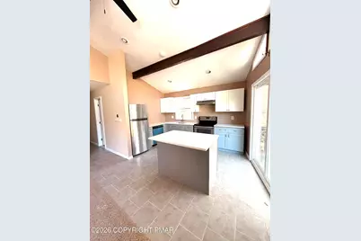  765 Country Place Drive, Tobyhanna, PA 18466 - Photo 8