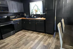 8111 Coco Dr, Pocono Summit, PA 18346 - Photo 6