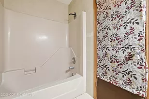 2327 Woodcrest Dr, East Stroudsburg, PA 18302 - Photo 28