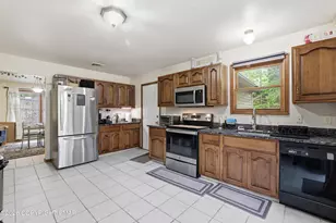 2327 Woodcrest Dr, East Stroudsburg, PA 18302 - Photo 2